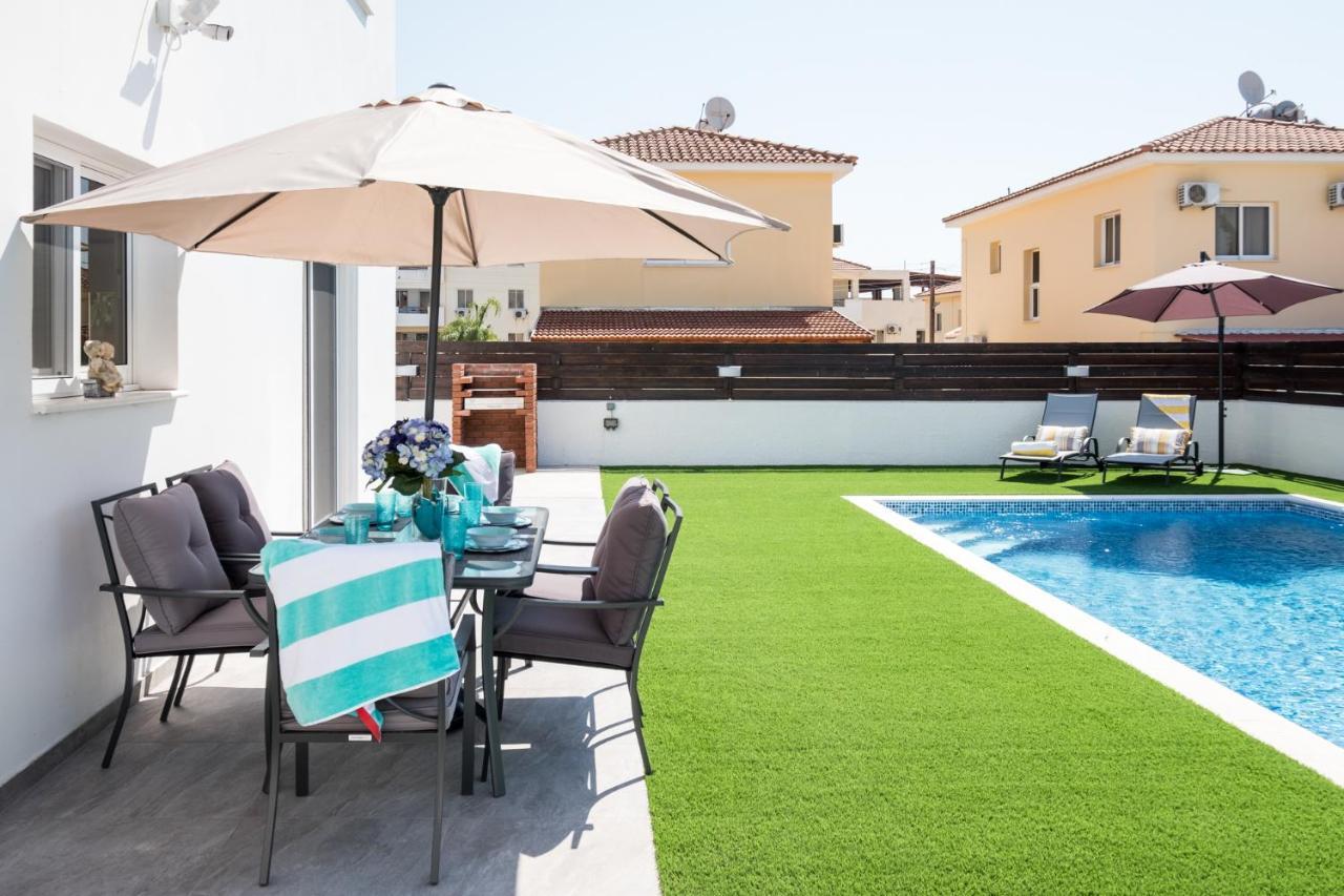 Voroklini Villa With Pool Larnaca Bagian luar foto